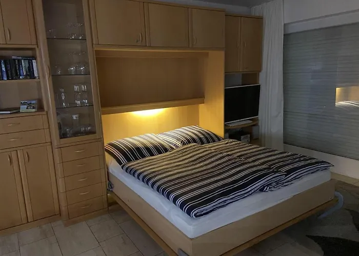 Frings-seeadler 公寓 *